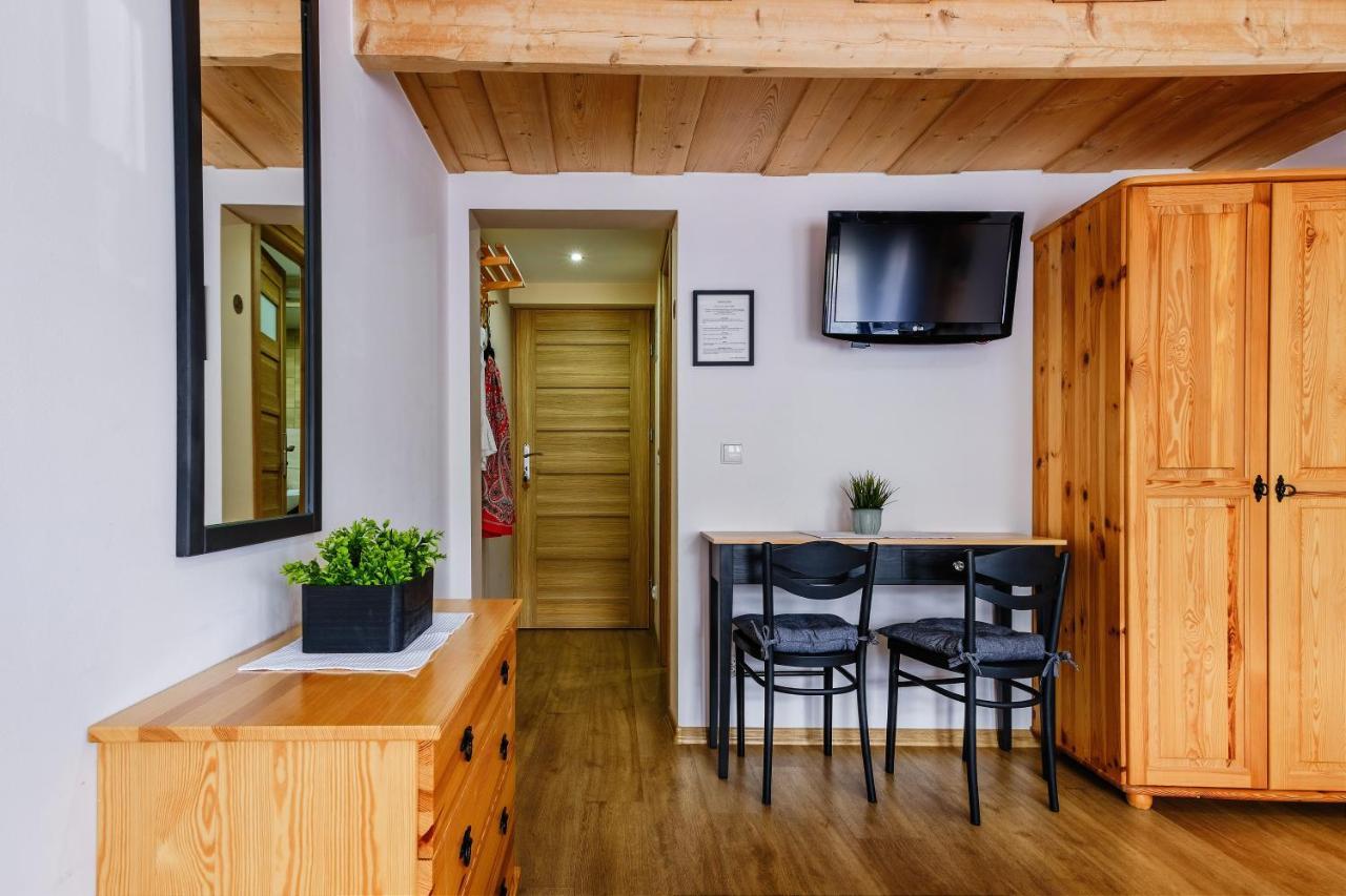 U Tatarow Appartement Suche Buitenkant foto