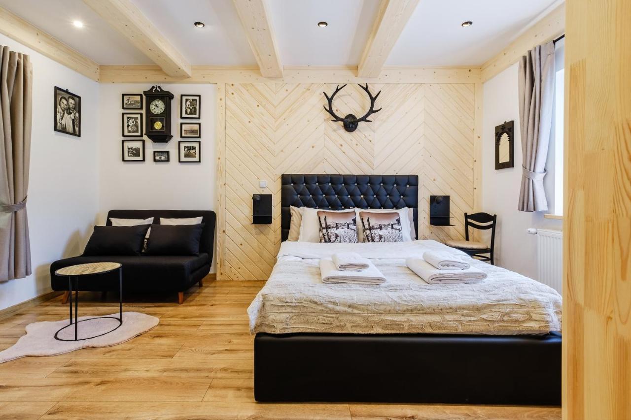 U Tatarow Appartement Suche Buitenkant foto